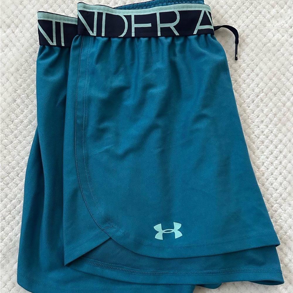UNDER ARMOUR Women's Play Up Heat Gear Teal Shorts (Medium) - Picture 3 of 5